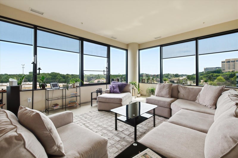 5601 Smetana Dr #512, Minnetonka, MN 55343