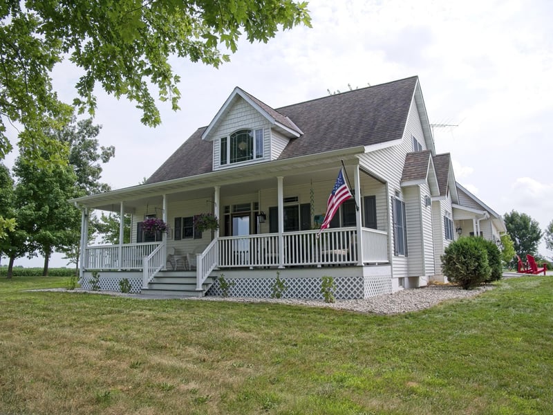 23015 230th St, Hutchinson, MN 55350
