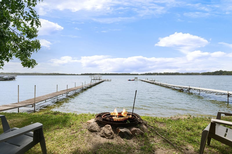 6950 French Lake Ct, Faribault, MN 55021