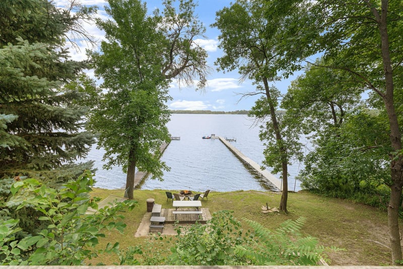 6950 French Lake Ct, Faribault, MN 55021