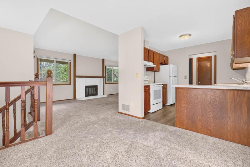 9774 Dorset Ln, Eden Prairie, MN 55347