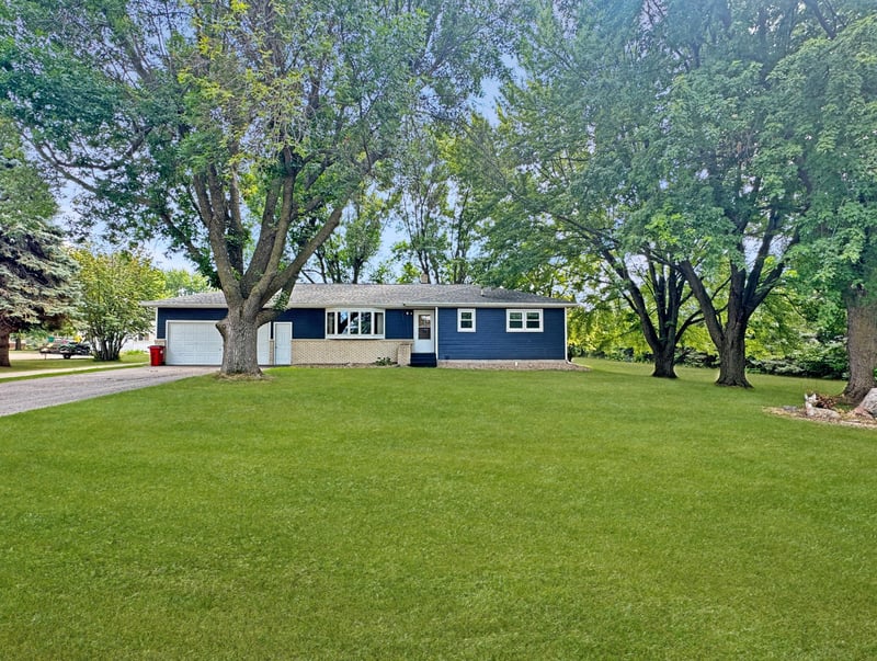 2420 34th St, Slayton, MN 56172