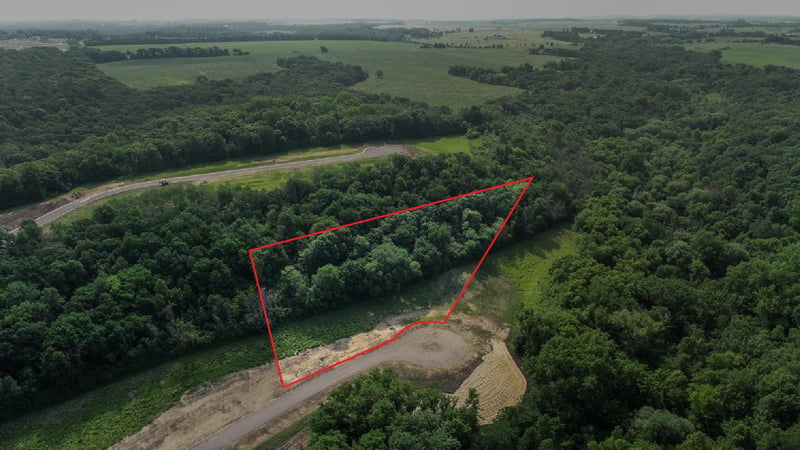 3072 Woodland Valley Ln SW, Rochester, MN 55902