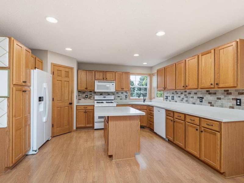 1920 Clearwater Rd, Waconia, MN 55387