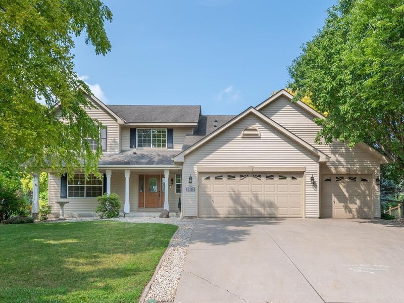 1920 Clearwater Rd, Waconia, MN 55387