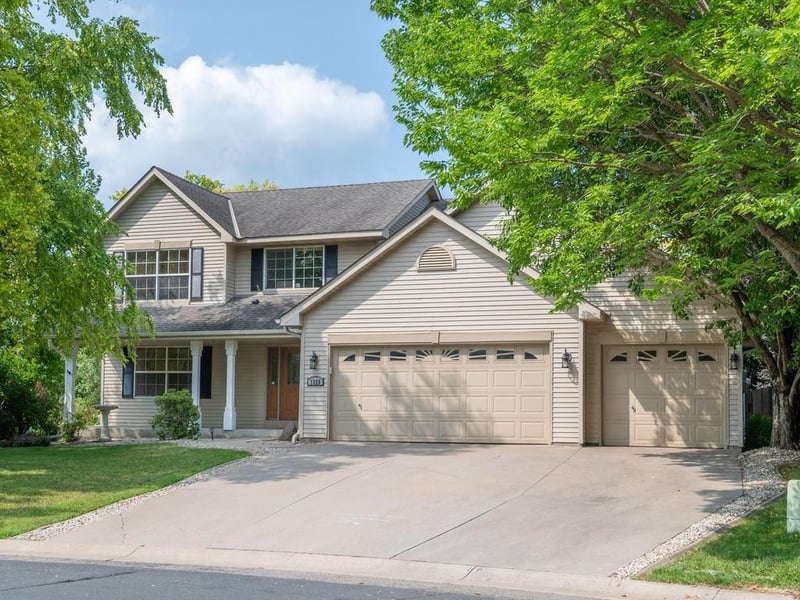 1920 Clearwater Rd, Waconia, MN 55387