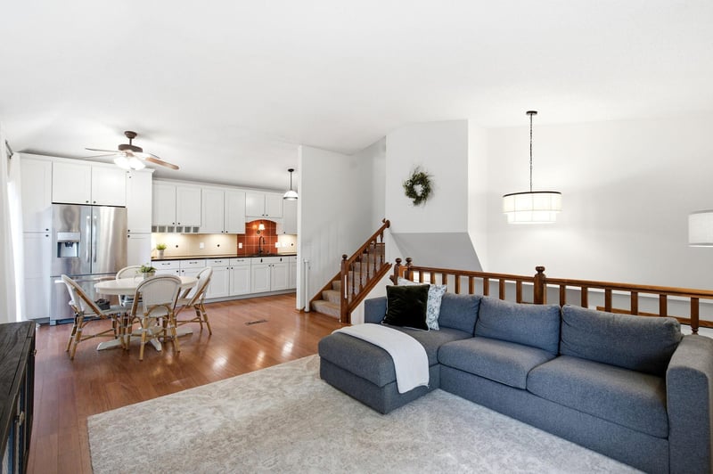14202 Towers Ln, Eden Prairie, MN 55347