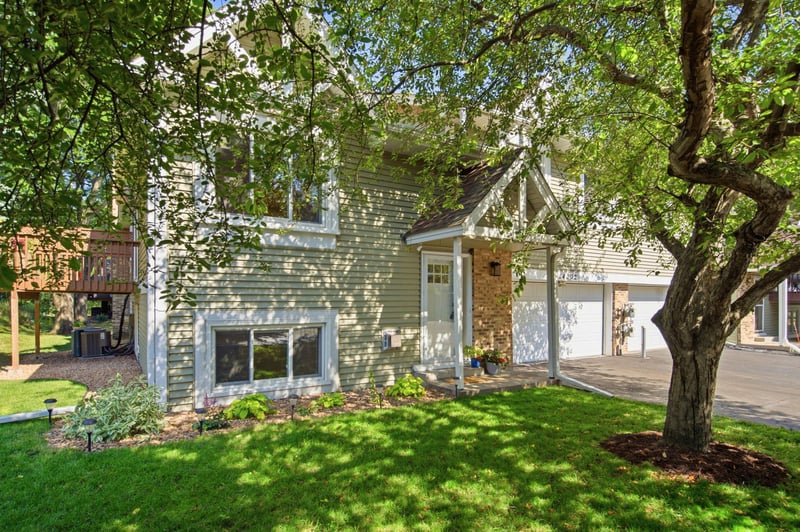 14202 Towers Ln, Eden Prairie, MN 55347