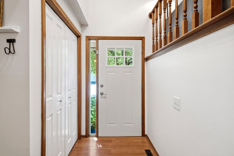 14202 Towers Ln, Eden Prairie, MN 55347