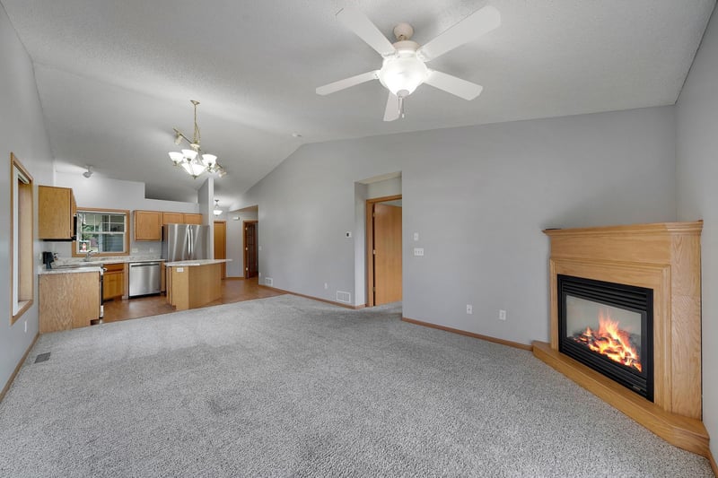 7633 Fox Creek Ct, Greenfield, MN 55373