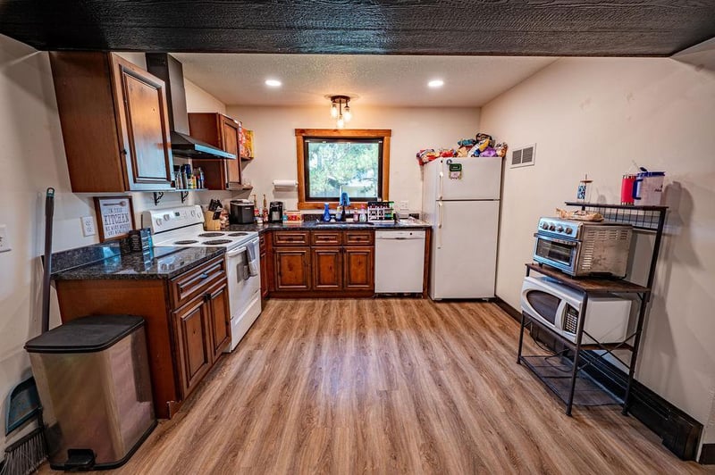 616 Hilton St, Prescott, WI 54021