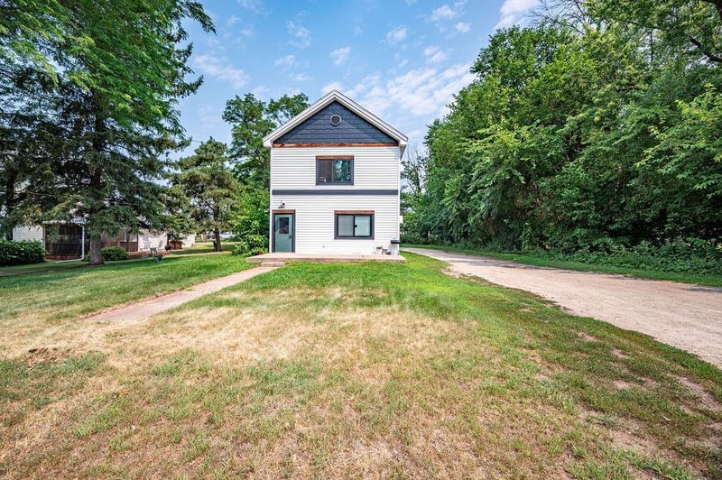 616 Hilton St, Prescott, WI 54021