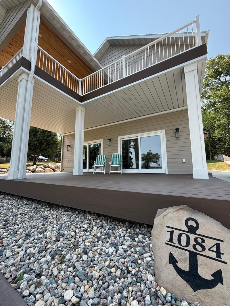 1084 W Lake Dr, Detroit Lakes, MN 56501