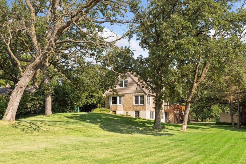 3205 Hillsboro Ave S, Saint Louis Park, MN 55426