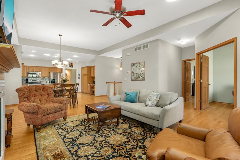 2644 Boulder Way, Burnsville, MN 55337