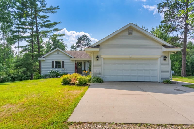 501 Whisperwood Ct SW, Bemidji, MN 56601
