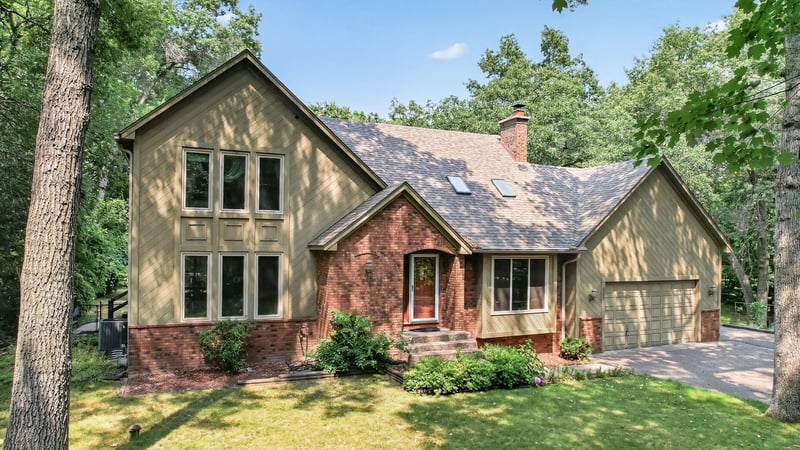 867 Lois Ln, Lino Lakes, MN 55014