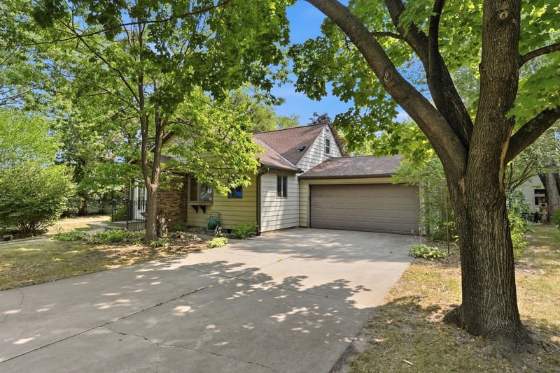 24 21st Ave S, Saint Cloud, MN 56301