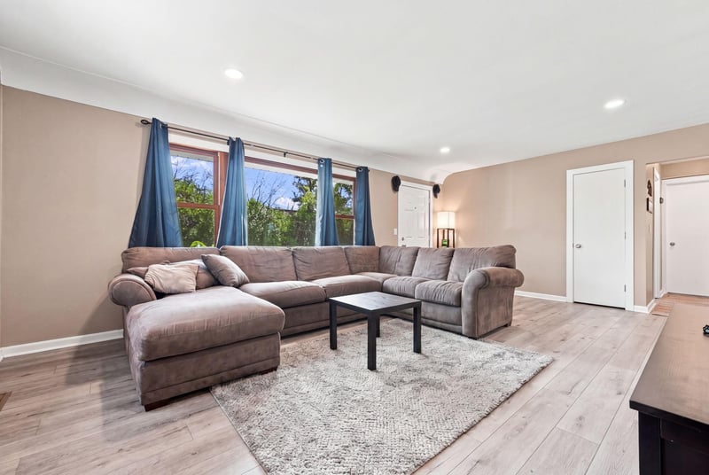 959 North St, Anoka, MN 55303