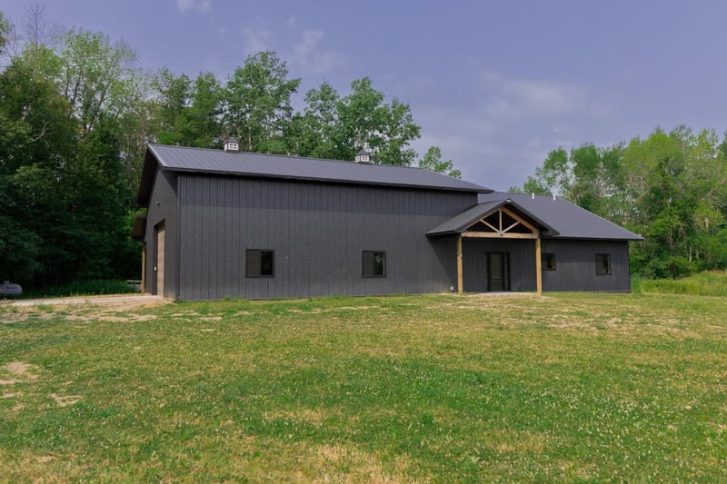 33060 Quinlan Ave, Center City, MN 55012