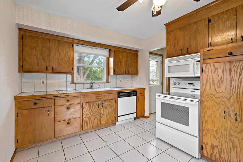 6073 Yukon Ave N, New Hope, MN 55428