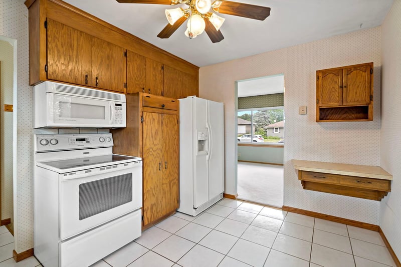 6073 Yukon Ave N, New Hope, MN 55428