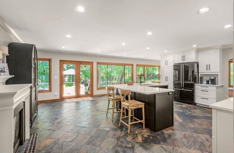 11708 Sunset Trl, Plymouth, MN 55441