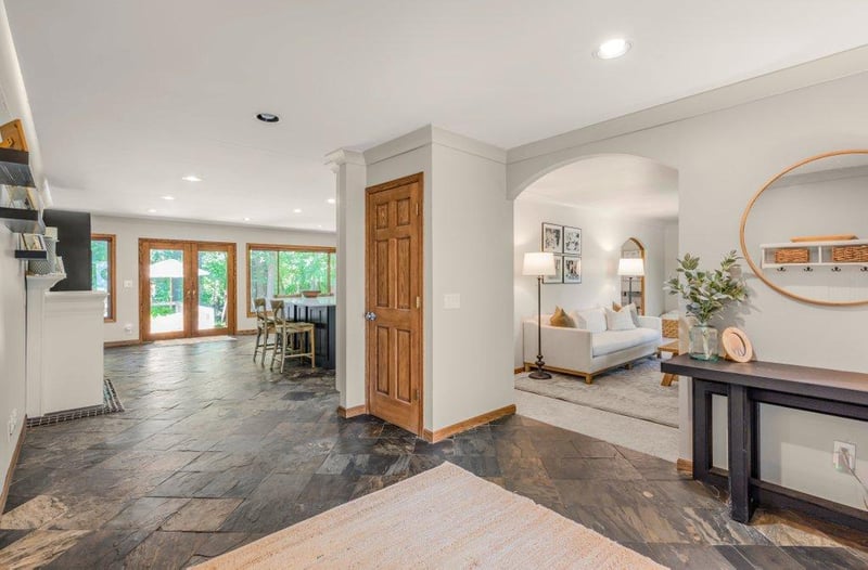11708 Sunset Trl, Plymouth, MN 55441