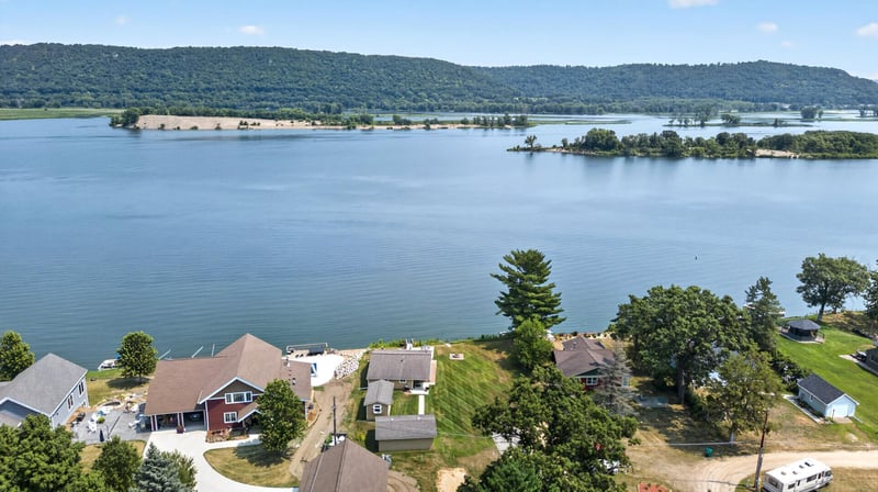67480 County Road 76, Wabasha, MN 55981