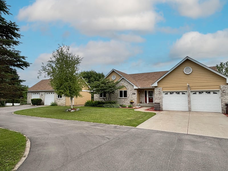 7645 84th Ave N, Greenfield, MN 55373