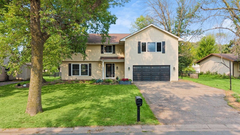 10591 Union Terrace Ln N, Maple Grove, MN 55369