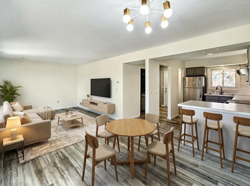 607 E Burnsville Pw #13, Burnsville, MN 55337