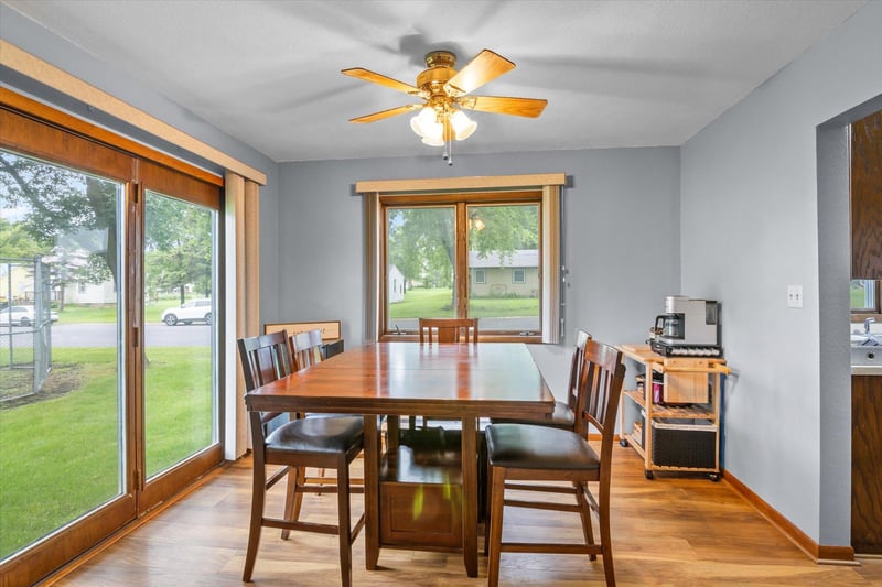 280 Colfax Ave NE, Hector, MN 55342