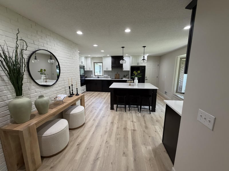 8100 Rhode Island Cir, Bloomington, MN 55438