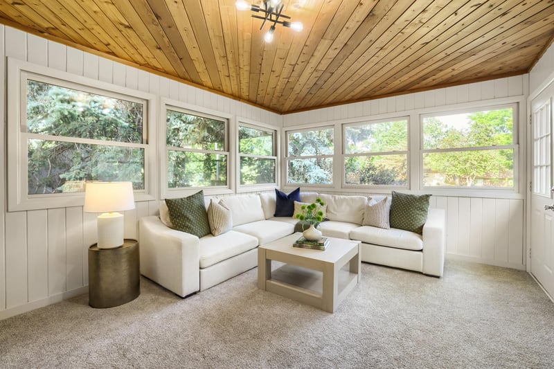 8100 Rhode Island Cir, Bloomington, MN 55438