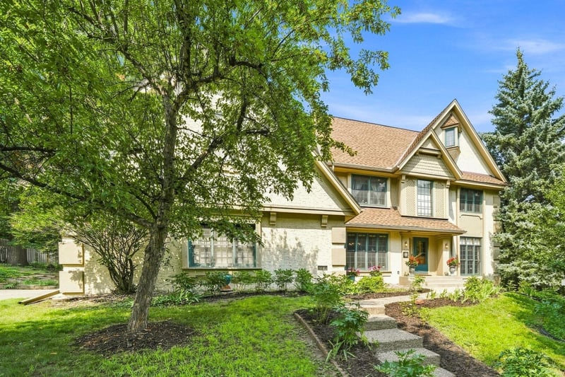 13575 Harwell Pa, Apple Valley, MN 55124