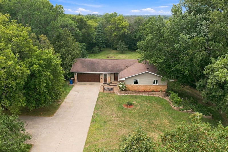 14825 Crow River Dr, Rogers, MN 55374