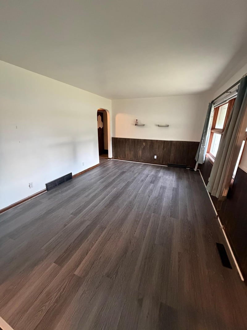 610 S Main St, Badger, MN 56714