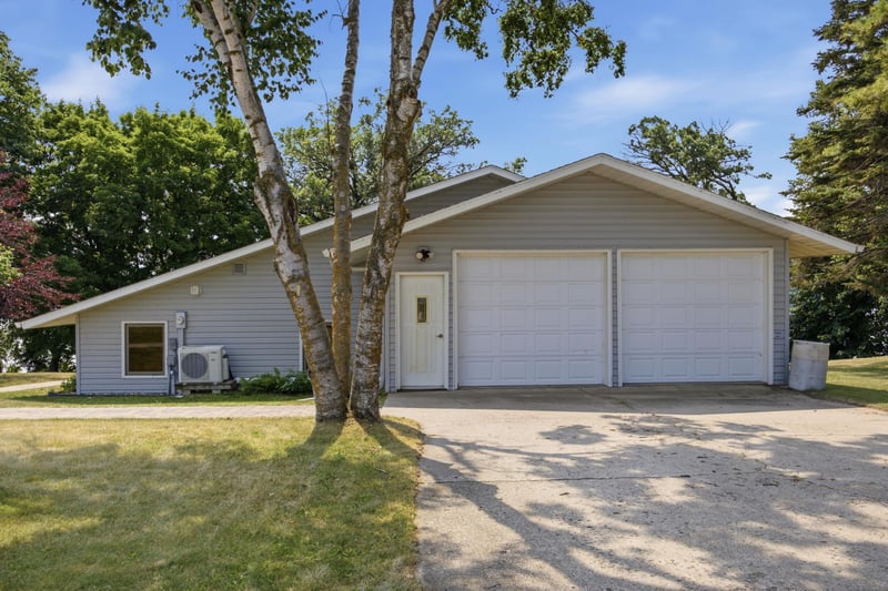 13569 Rossman Erickson Rd, Lake Park, MN 56554