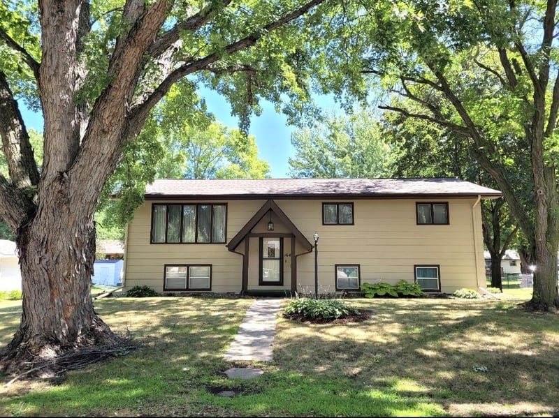 1646 N 5th St, Montevideo, MN 56265