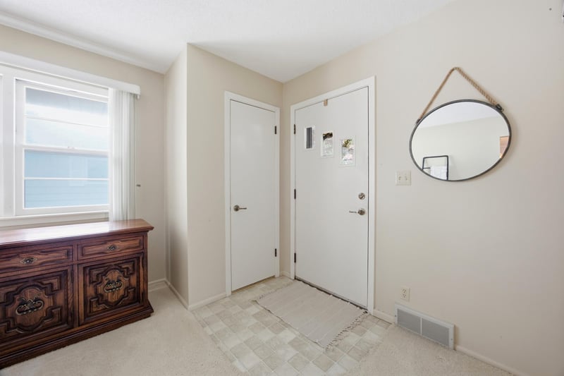 1208 18th St S, Moorhead, MN 56560