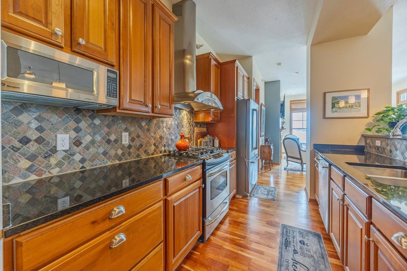 4100 Spring St #410, Spring Park, MN 55384
