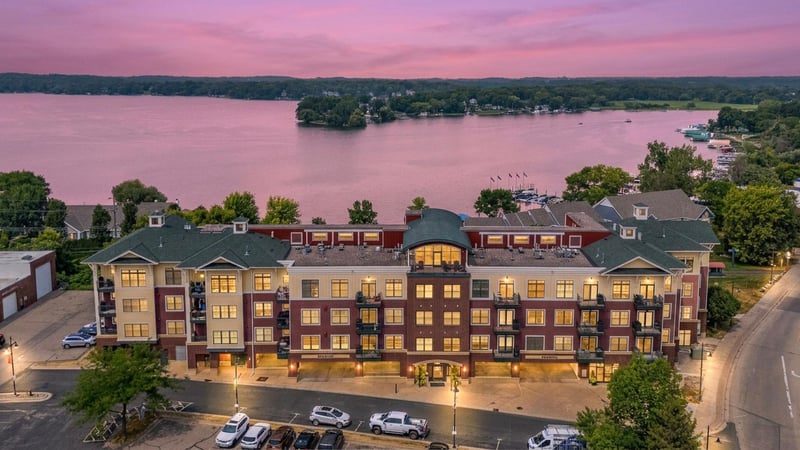 4100 Spring St #410, Spring Park, MN 55384