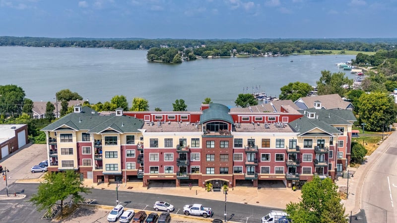 4100 Spring St #410, Spring Park, MN 55384