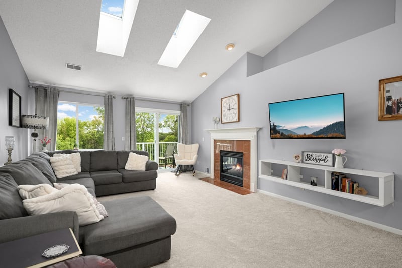 2161 Cool Stream Cir, Eagan, MN 55122