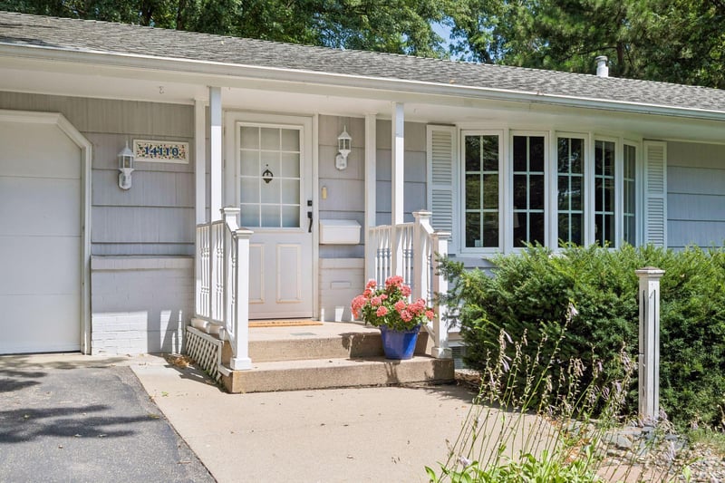 14110 Bellevue Dr, Minnetonka, MN 55345
