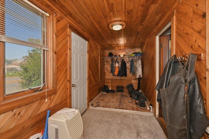 5215 E 2nd St, Superior, WI 54880