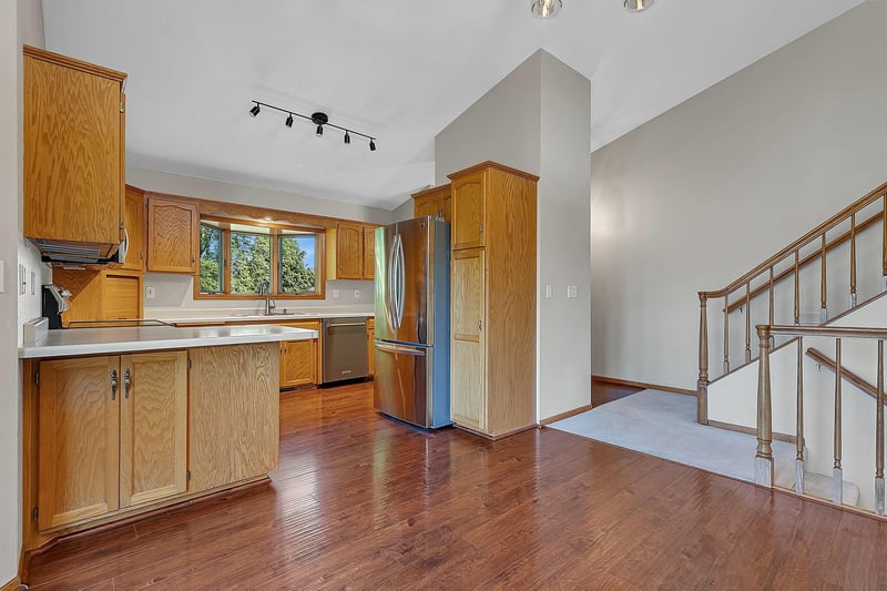 6022 Prairie Rose Dr, Saint Cloud, MN 56303