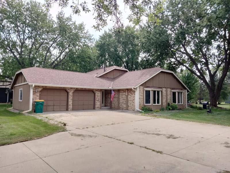 26450 Smithtown Rd, Shorewood, MN 55331