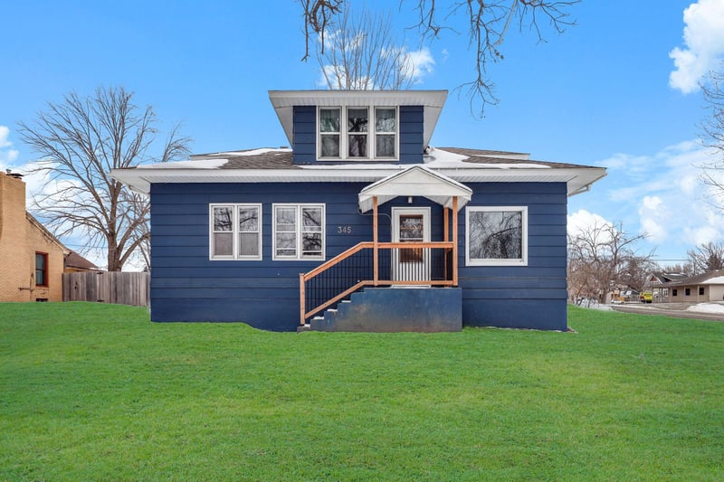 345 2nd Ave SW, Milaca, MN 56353
